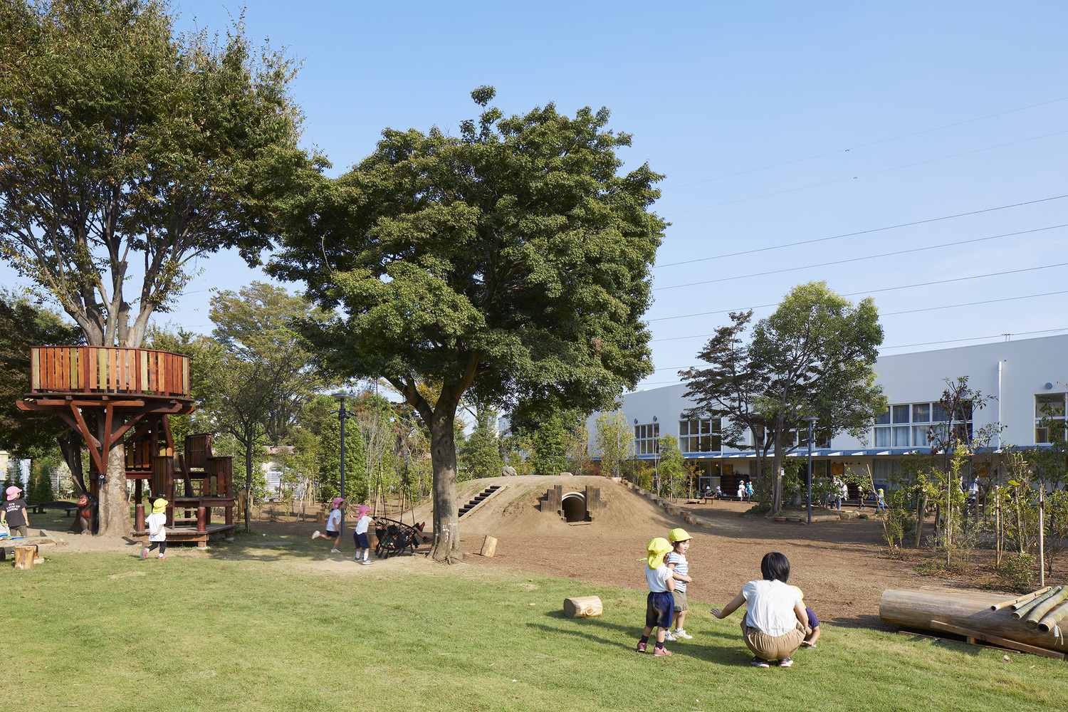 幼兒園室外環(huán)境設(shè)計要遵循哪些原則？